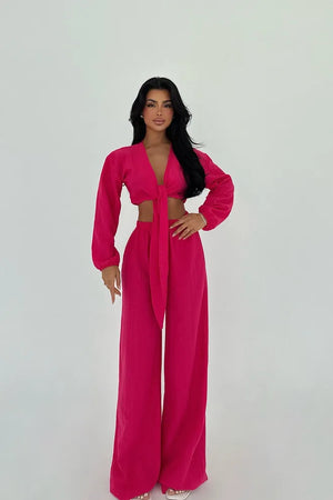 Ensemble pantalon fluide & chemise nouée – Chic décontracté