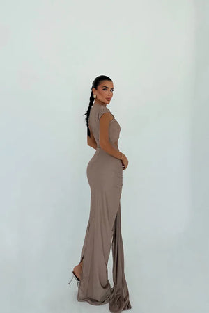 Robe CLÉOPÂTRE longue  drapée à découpes – Glamour & Élégante