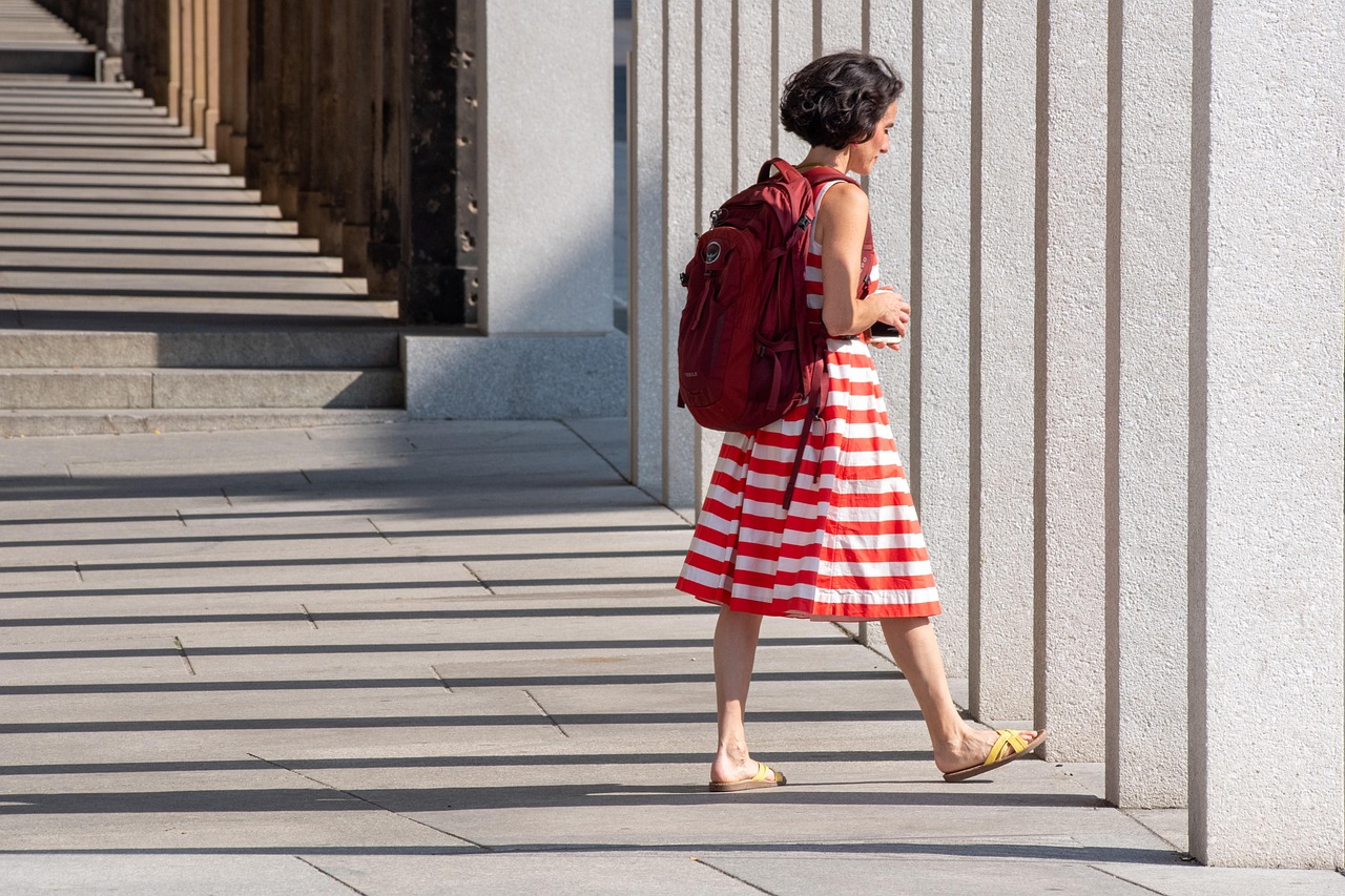 Quelle veste porter avec une robe d&rsquo;été ?