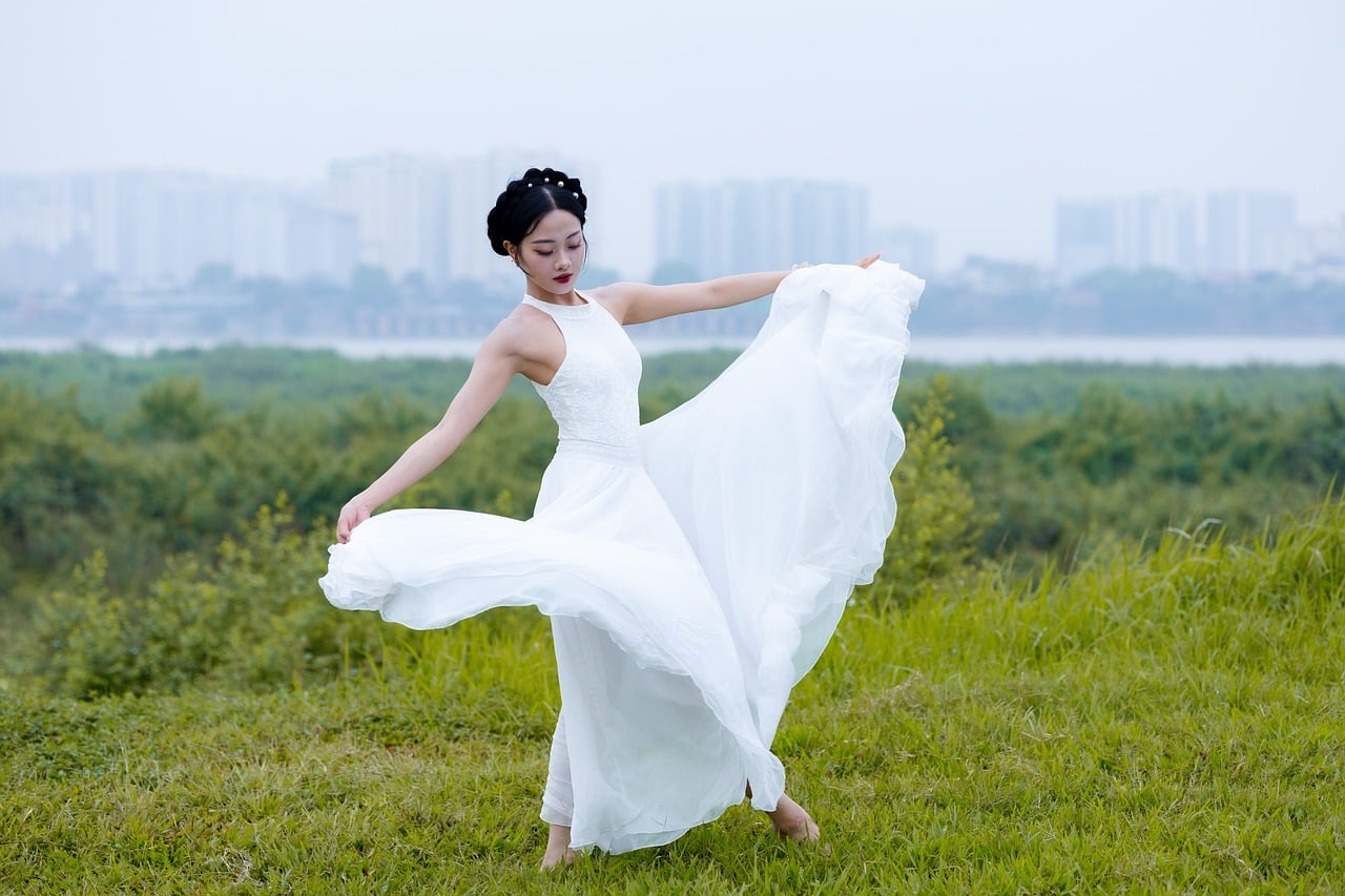 Quelle robe choisir quand on a du ventre ? Nos conseils morpho